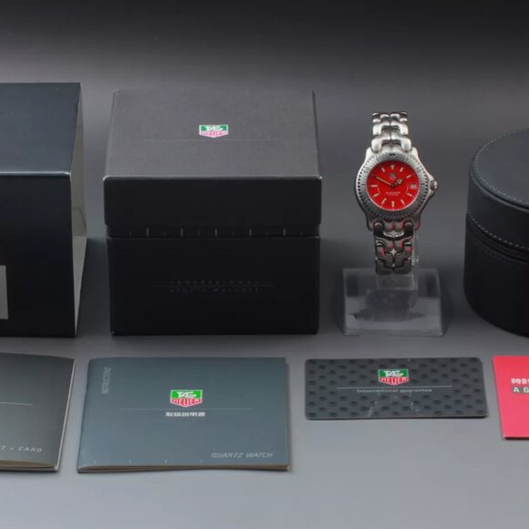 TAG Heuer Red 40mm Dial Professional Quartz Men Watch - Picture 3 of 6